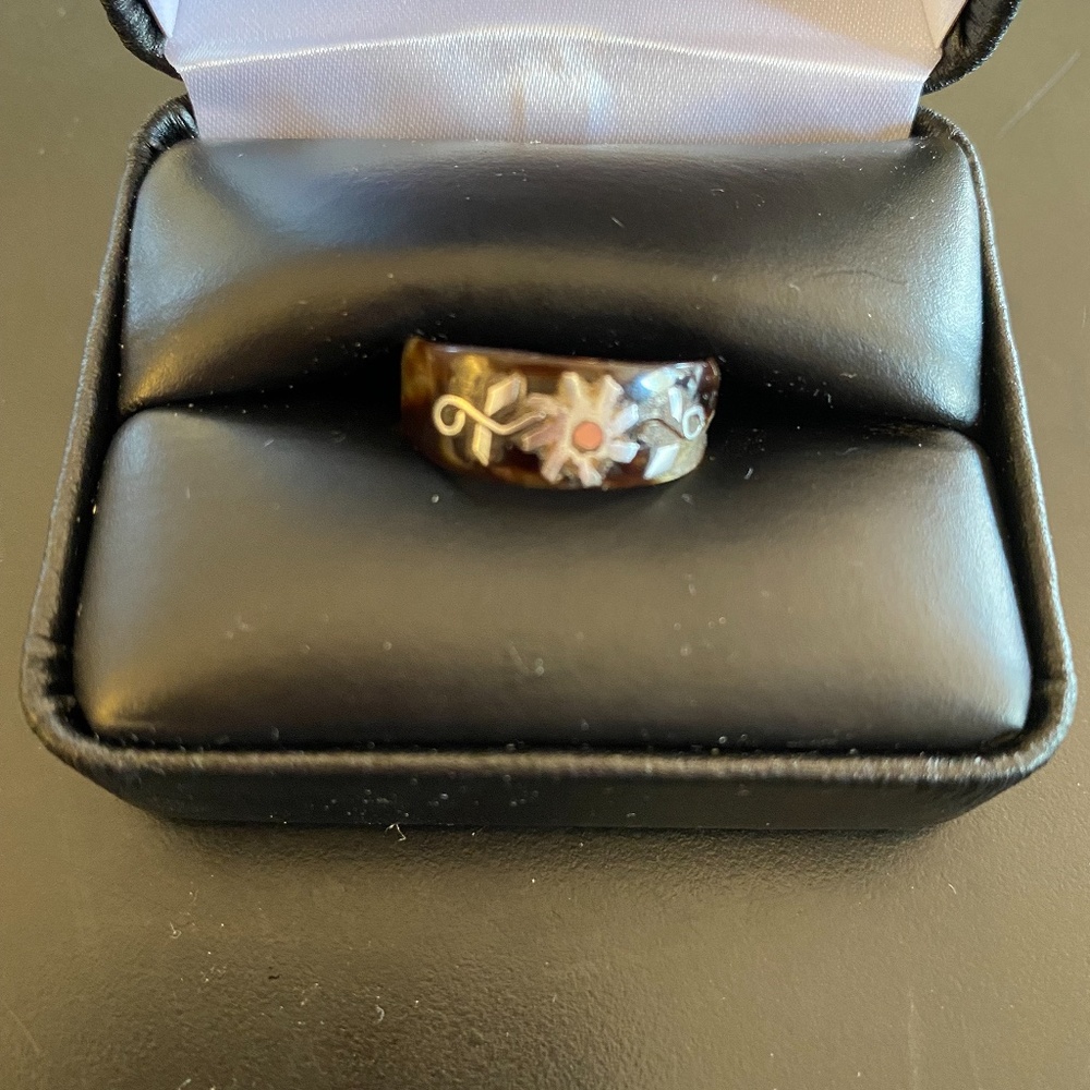 Unique Vintage Tortoiseshell with Silver inlay-Sun-Stunning!